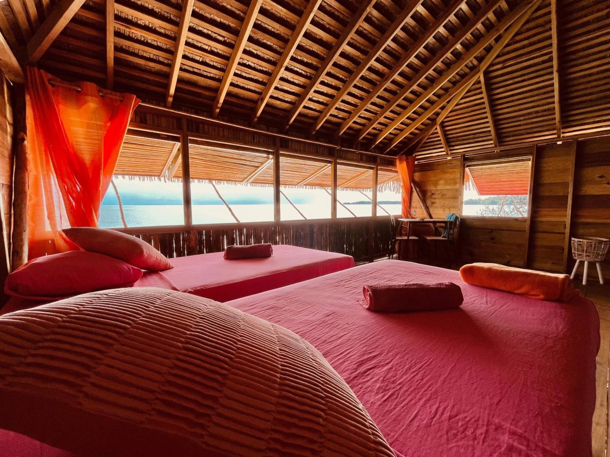 Urraca Monkey Island Eco Resort (Adults Only) Punta Laurel Eksteriør bilde